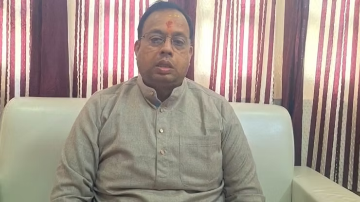 चारधाम में वीआईपी दर्शन के&hellip;