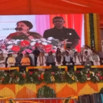 मुख्यमंत्री योगी आदित्यनाथ ने लाभार्थियों को सौंपीं अपने घर की चाबियां, खुशी से झूम उठे आवंटी