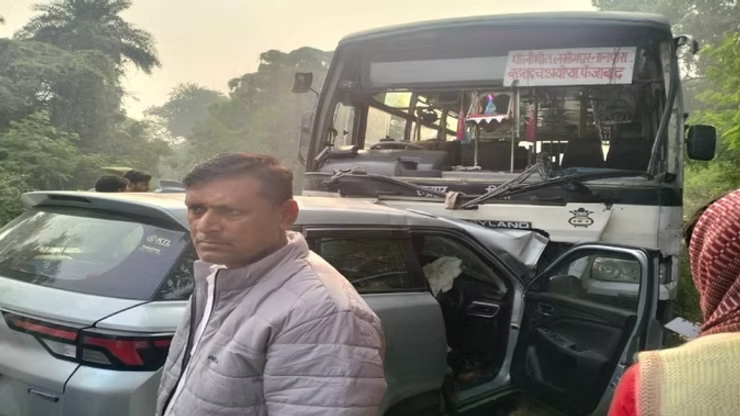 गोंडा में भीषण सड़क हादसा:&hellip;
