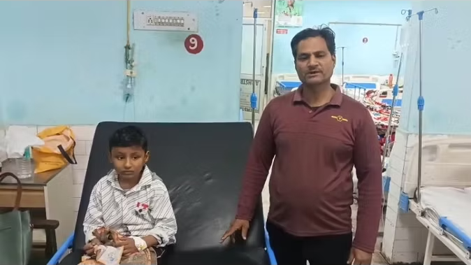 लखनऊ के नूरूल इस्लाम स्कूल में कक्षा एक के छात्र को फिनाइल पिलाने का आरोप, 48 घंटे बाद हालत स्थिर