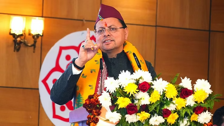 ‘चार साल बेमिसाल’ कार्यक्रम का शुभारंभ: सीएम धामी ने परेड ग्राउंड से किया आगाज, स्टॉल पर बनाई सेल रोटी
