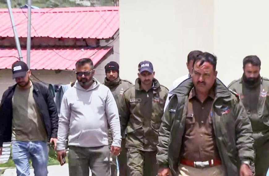पूर्व टेंपल ऑफिसर राजेंद्र सिंह चौहान गिरफ्तार