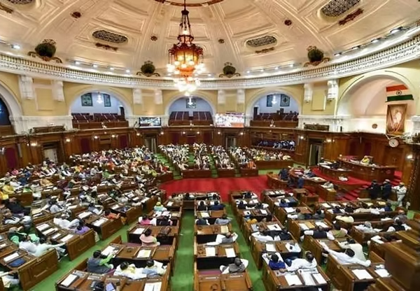 यूपी विधानसभा में 24 घंटे का ऐतिहासिक सत्र,…