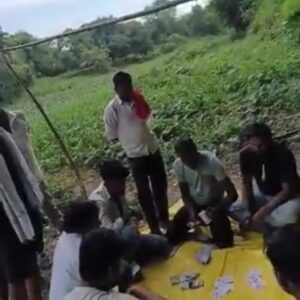 ललितपुर में नदी किनारे सज रही थी जुए&hellip;