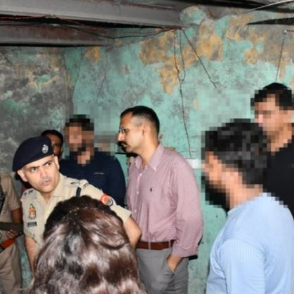 अलीगढ़ में फैक्ट्री के ऑफिस से 11.50 लाख…