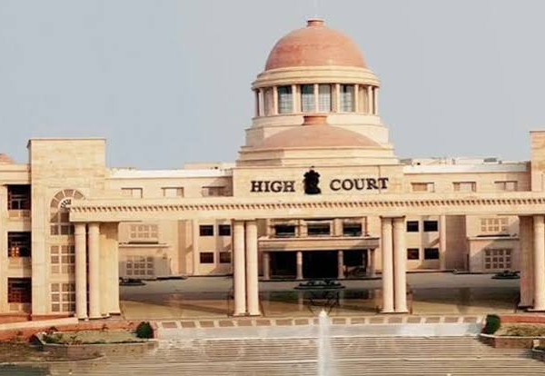 लखनऊ हाईकोर्ट: यूपी के एडेड स्कूलों में मानदेय…