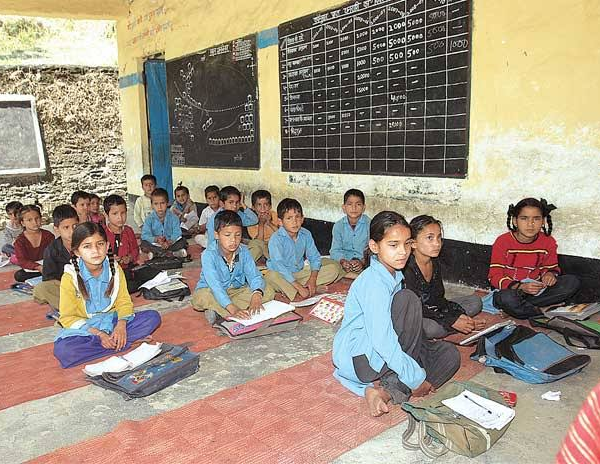 यूपी के सरकारी स्कूलों में अब औचक जांच, सुविधाओं की हकीकत परखेगा प्रशासन