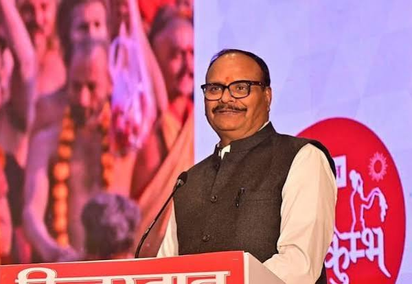‘नौकरी के चक्कर में मत पड़ो, ई-रिक्शा चलाओ’, ब्रजेश पाठक का बयान
