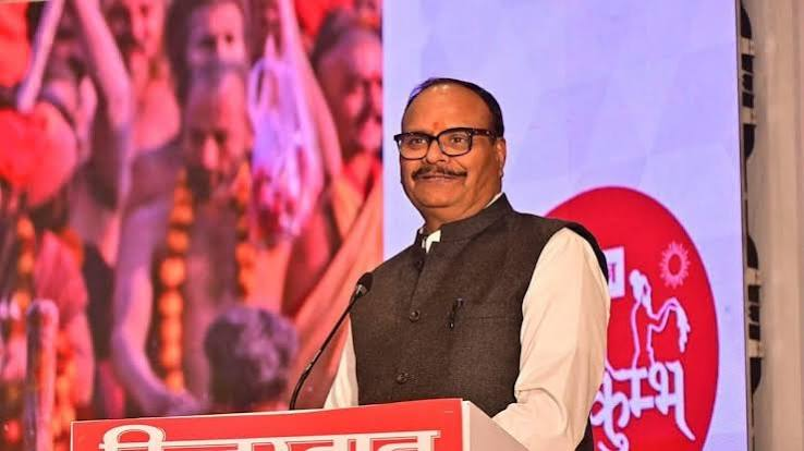 ‘नौकरी के चक्कर में मत पड़ो, ई-रिक्शा चलाओ’,&hellip;