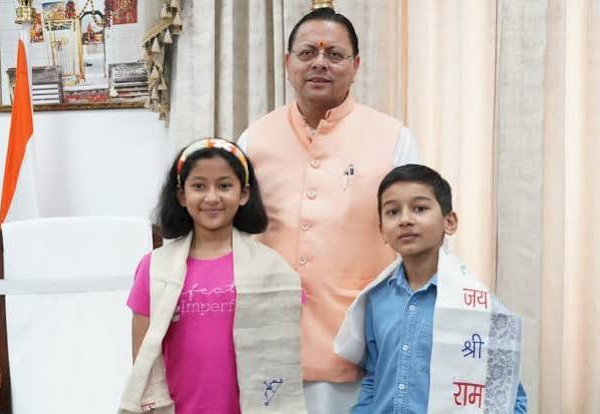 किलिमंजारो फतह करने वाले नन्हे पर्वतारोहियों से मिले CM धामी