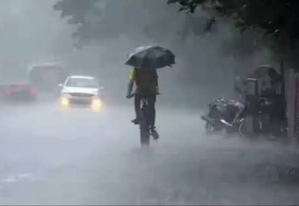 यूपी में मौसम का यू-टर्न, आंधी-बारिश के साथ…